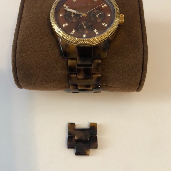 Tortoise shell Michael Kors Watch - Picture 5 of 7